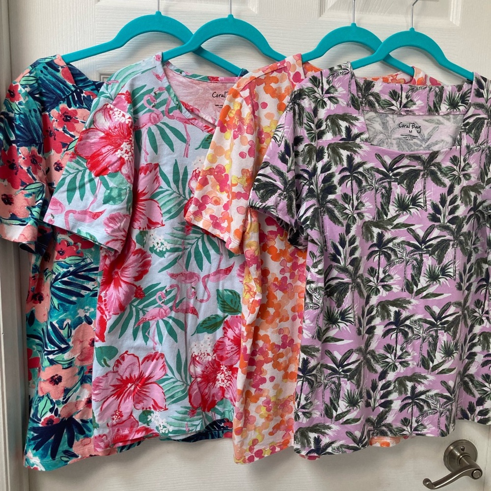 Coral Bay tops, Set of 4, Size M